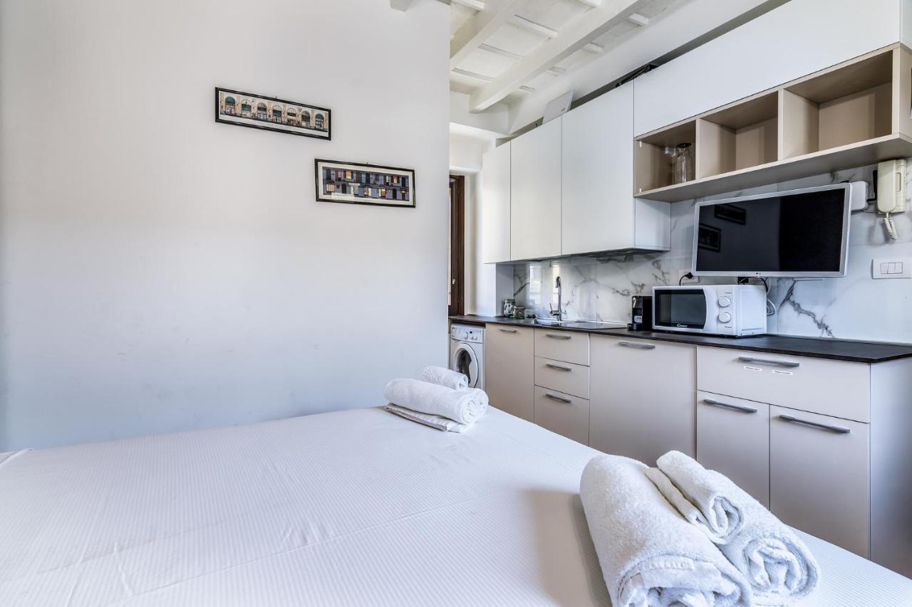 Morimondo Studio Apartment Milan Luaran gambar