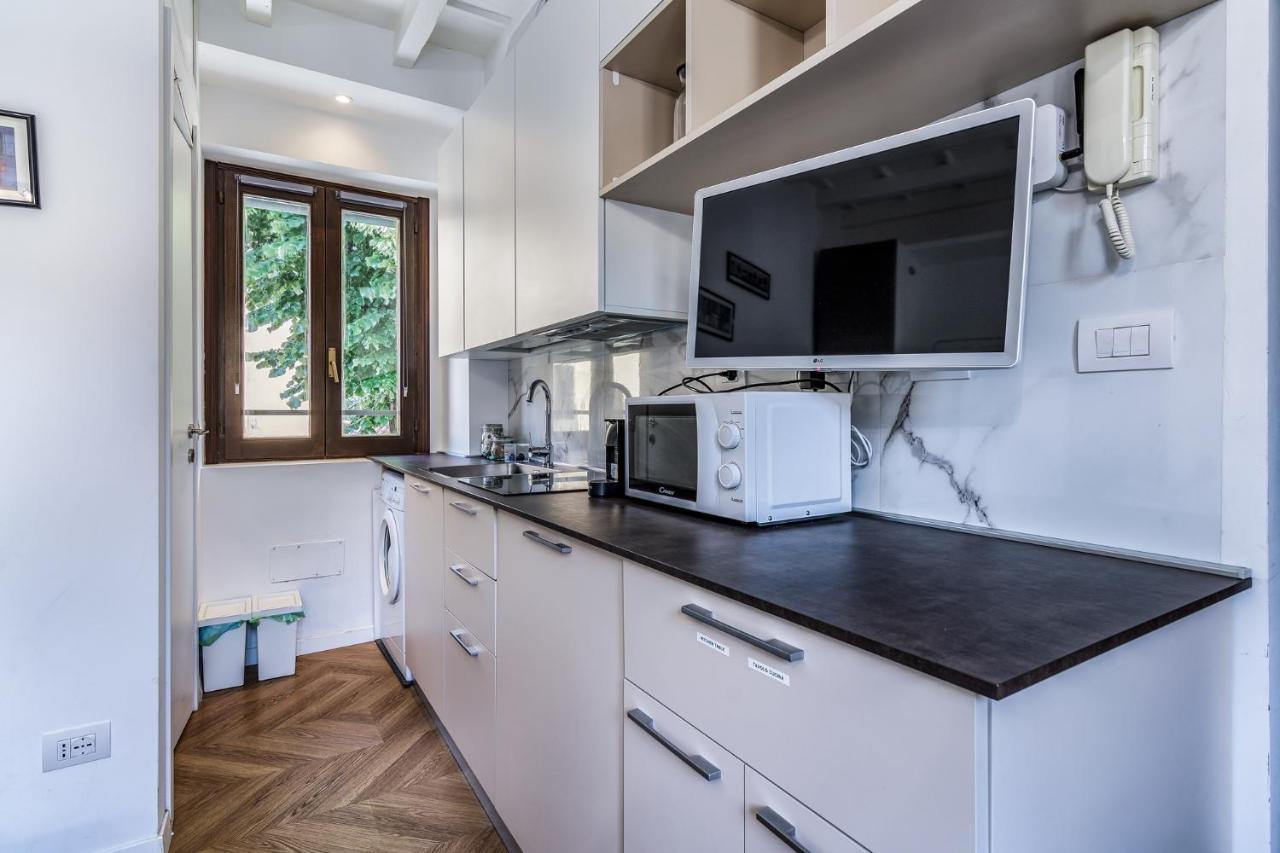 Morimondo Studio Apartment Milan Luaran gambar
