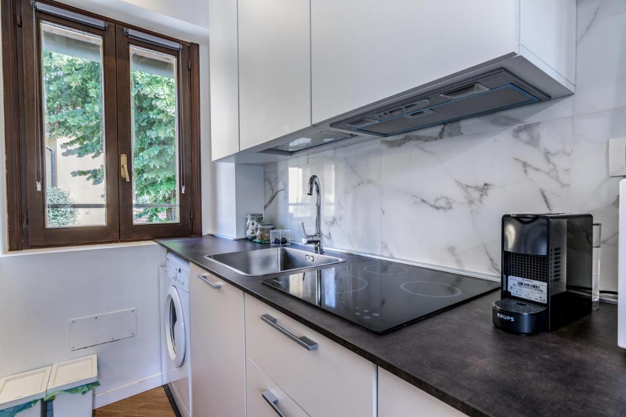 Morimondo Studio Apartment Milan Luaran gambar