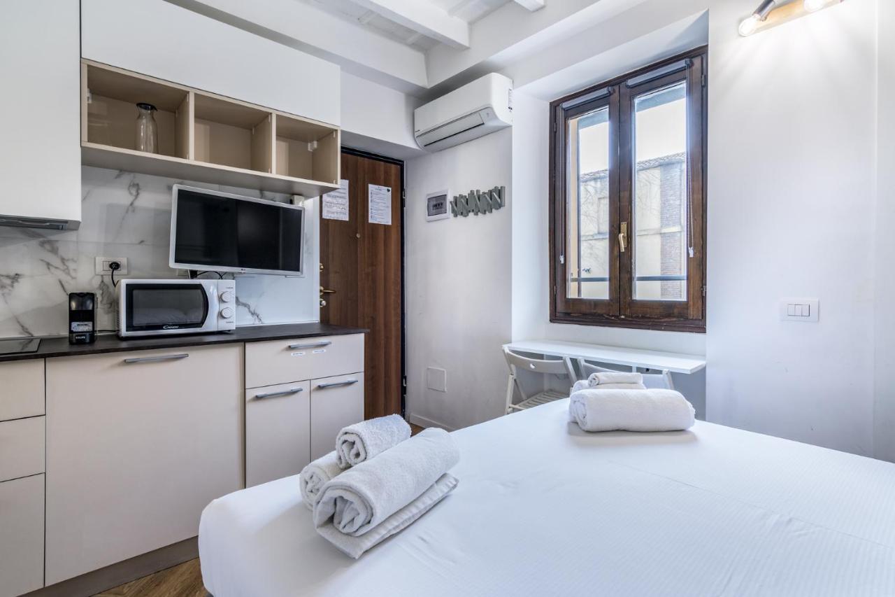 Morimondo Studio Apartment Milan Luaran gambar