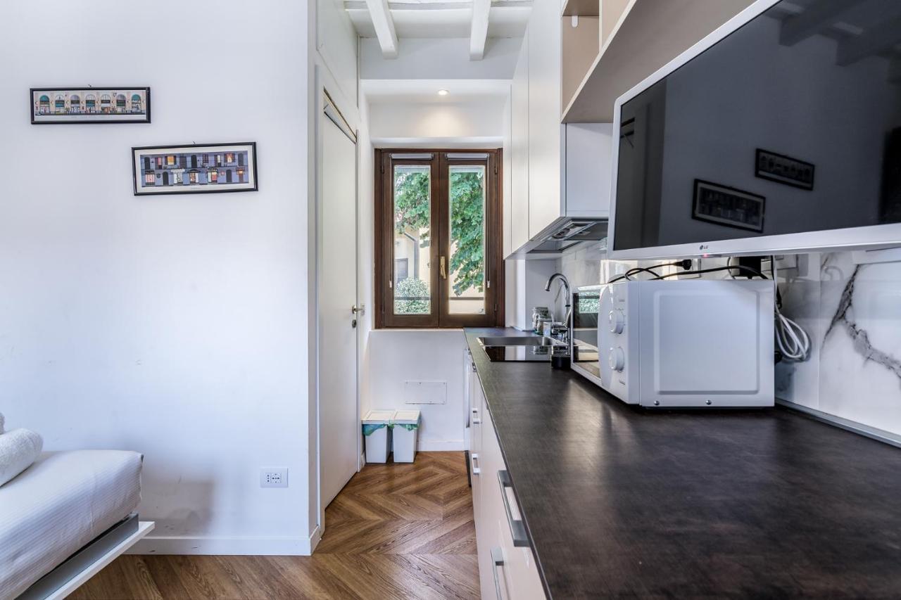 Morimondo Studio Apartment Milan Luaran gambar