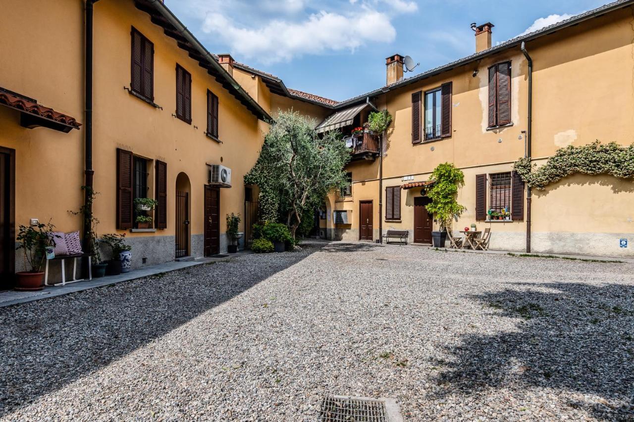 Morimondo Studio Apartment Milan Luaran gambar