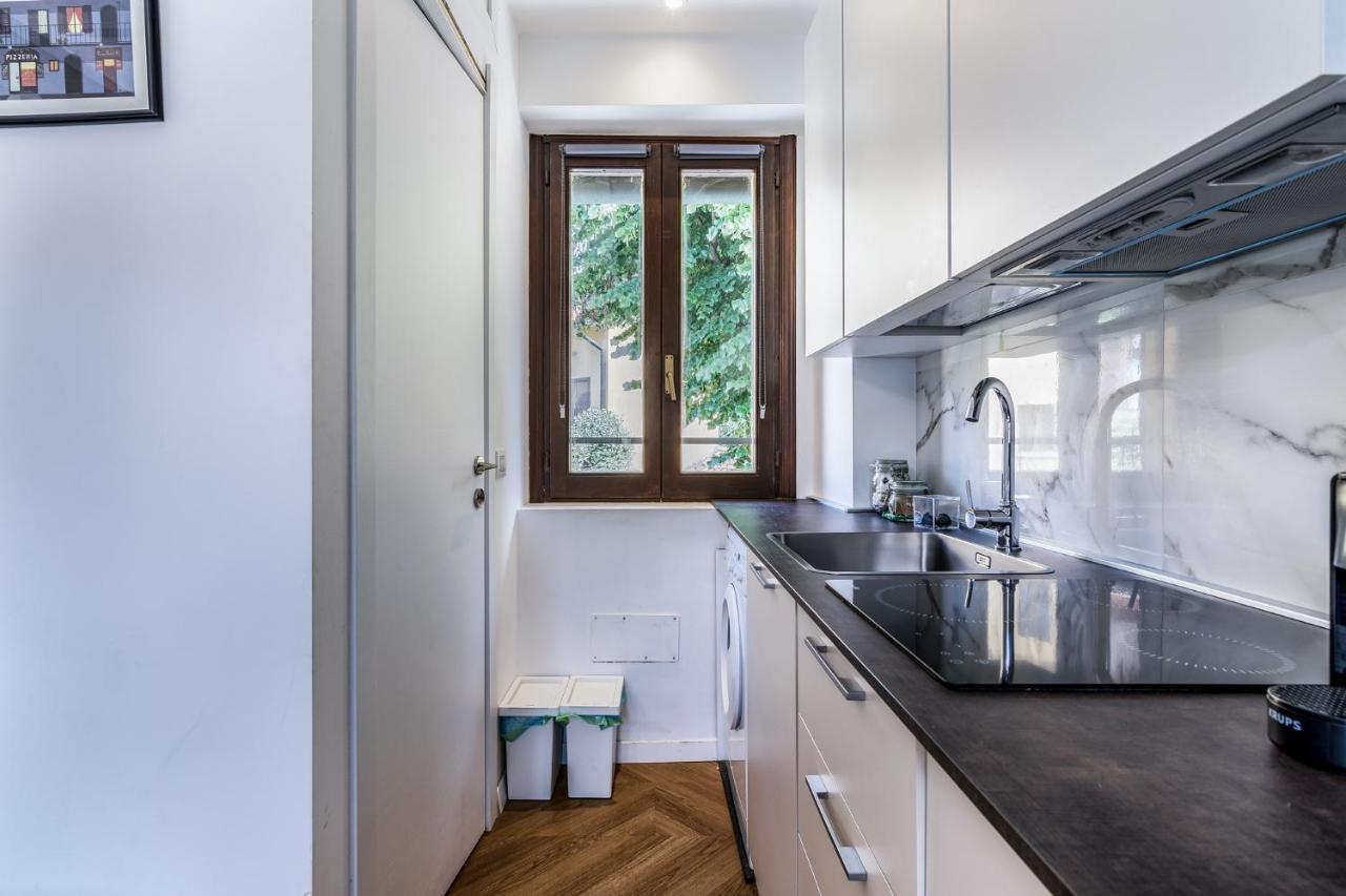 Morimondo Studio Apartment Milan Luaran gambar